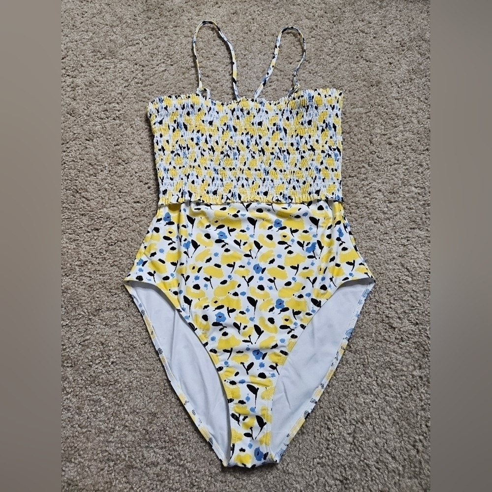 NWT Tanya Taylor Kendra Smocked One Piece Swimsuit in Poppy Fields Large - Picture 3 of 9
